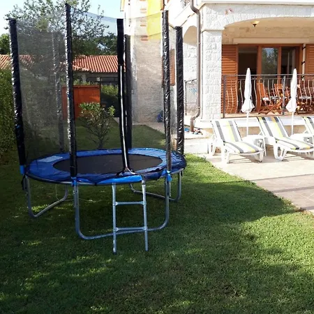 Villa Nevena In Porec For Max 10 Persons 6km From The *