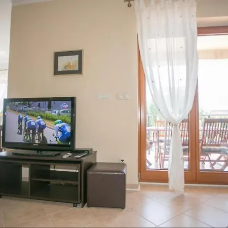 Nevena In Porec For Max 10 Persons 6km From The Villa Buici (Istria)
