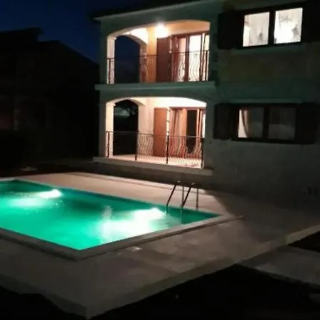 Villa Nevena In Porec For Max 10 Persons 6km From The